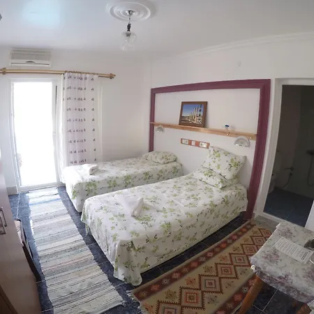 Rose Πανσιόν Πάταρα